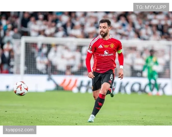 厄德高与布鲁诺·费尔南德斯中场组织权重的分化机制与转移趋势分析