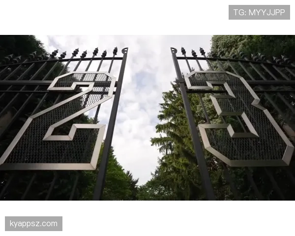 乔丹居然在豪宅里开了个篮球场，这奢侈活儿是要秀给谁看？