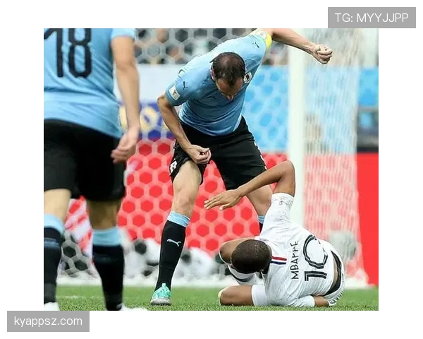 假摔判罚规则详解及裁判判定关键标准解析